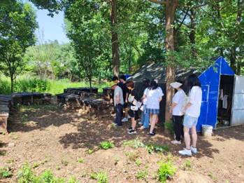 说明: 蜂场送书2